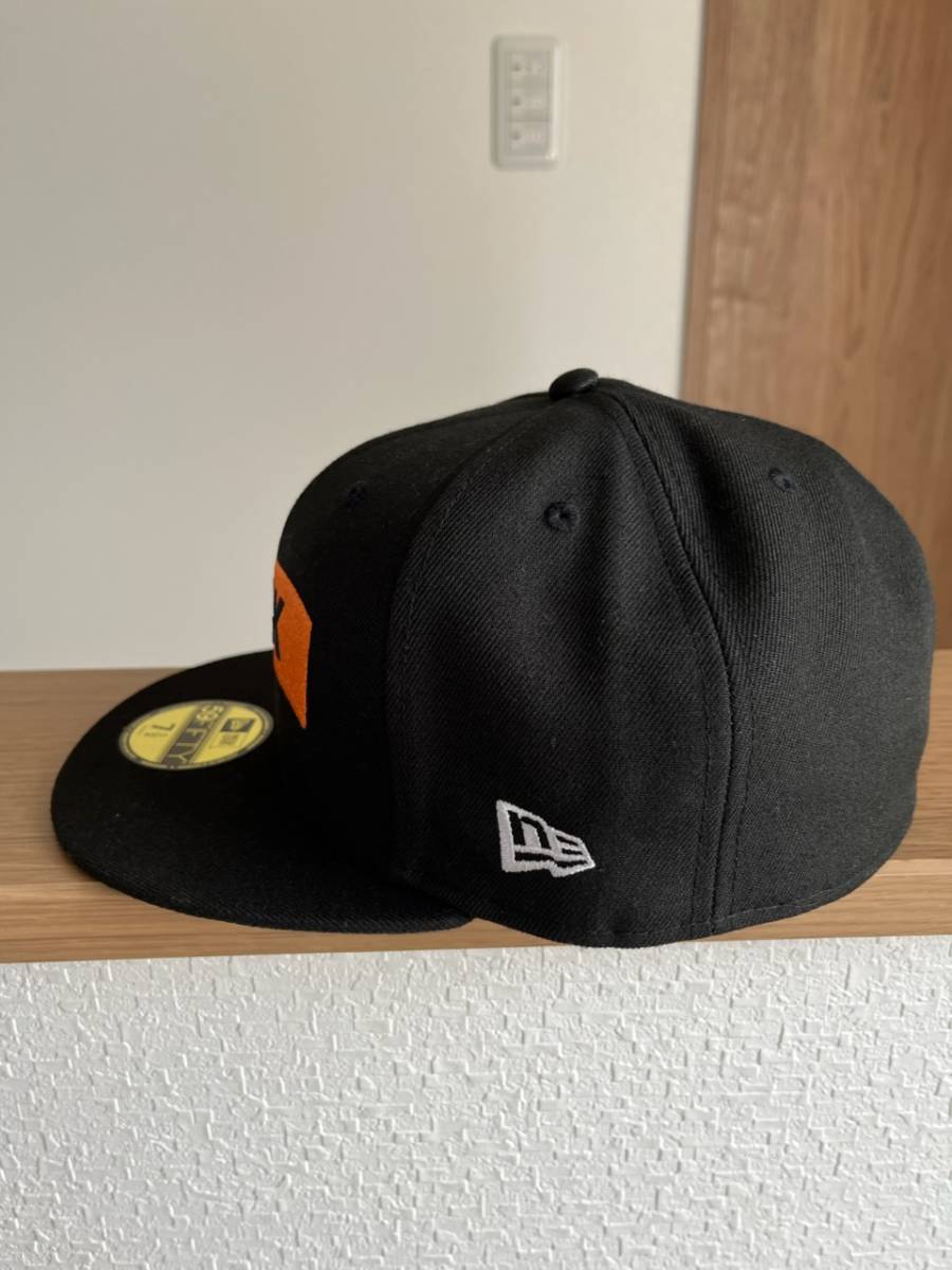 美品 読売ジャイアンツ × GOD SELECTION XXX × NEW ERA キャップ 美品 読売ジャイアンツ × GOD SELECTION XXX × NEW ERA キャップ