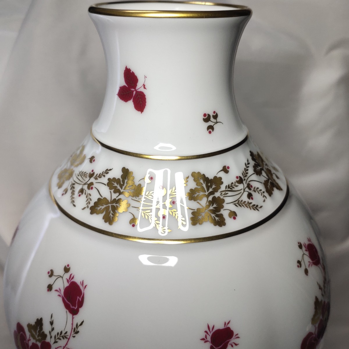 大倉陶園OKURA 金蝕赤絵花文花瓶 未使用美品 花器 陶芸品 旧家蔵出し 