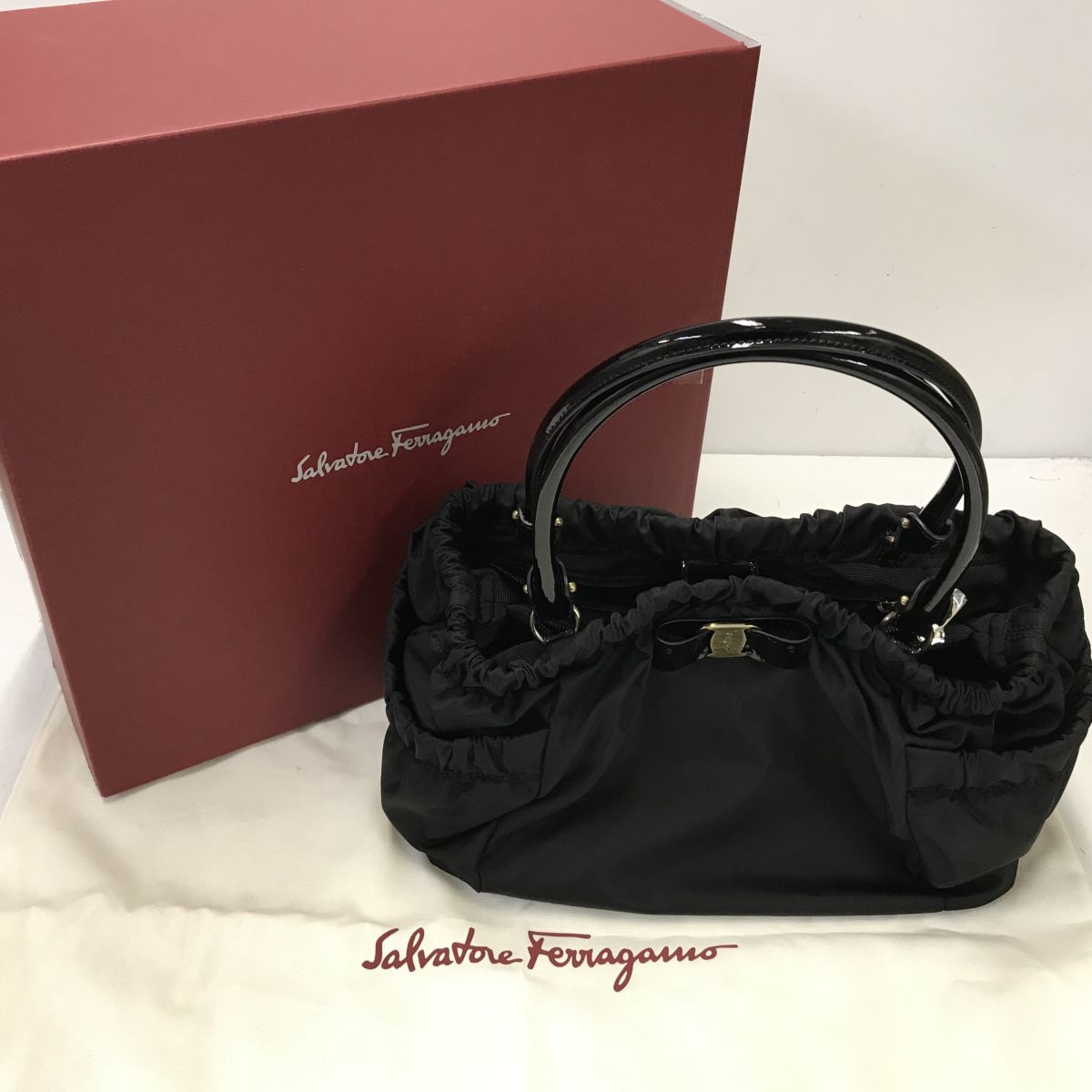 M217-I39-1579【未使用】 Salvatore Ferragamo サルヴァトーレ