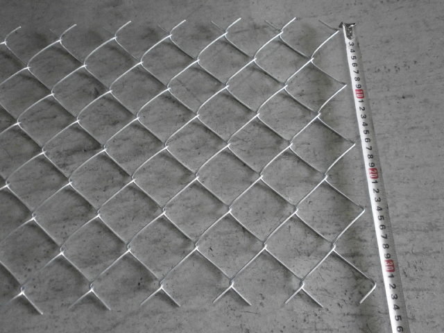 （ハー①）３種メッキ　アメリカンフェンス　網目２．６ミリ×　５０ミリ目　菱形金網　_巾（H方向）３５０ｍｍ