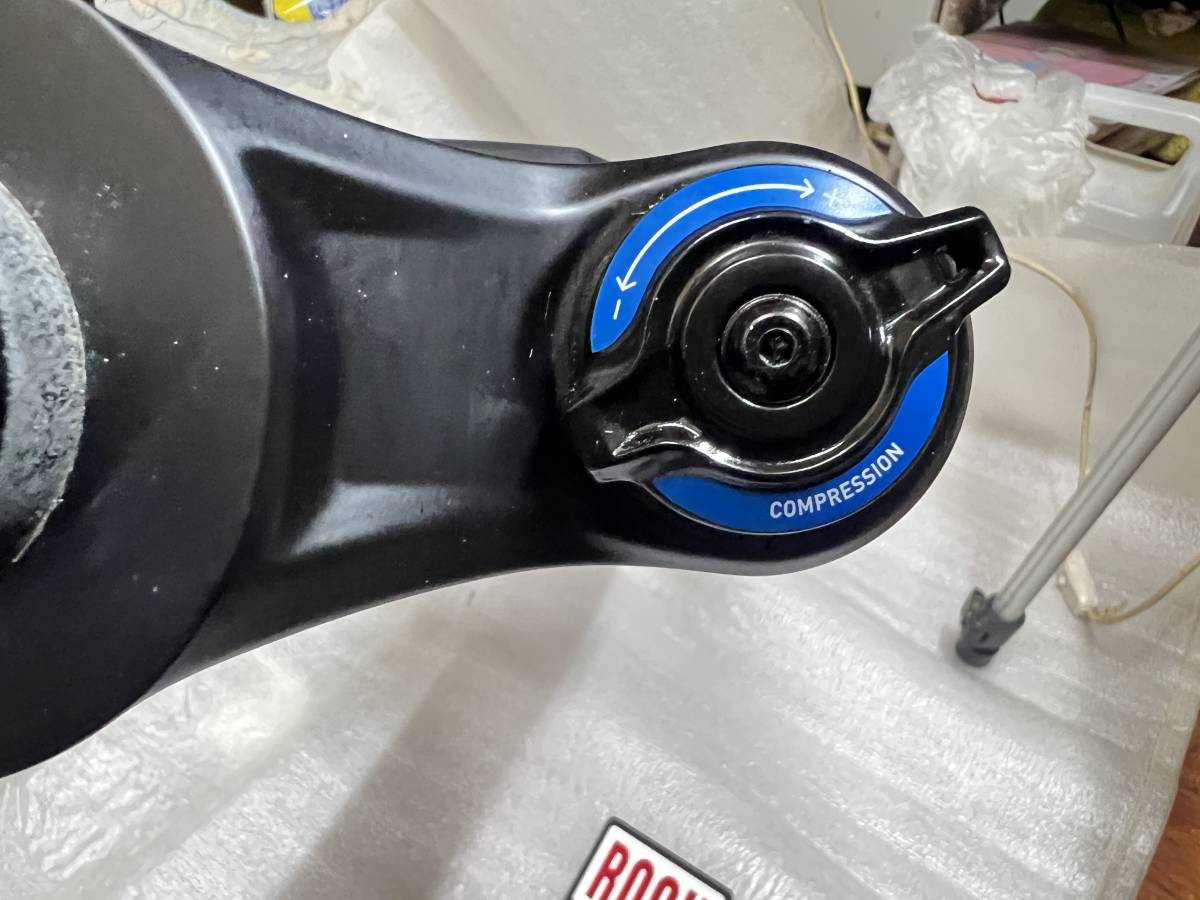 Yahoo!オークション - 新品 未使用 ROCKSHOX Domain RC 160mm Yahoo!オークション - 新品 未使用 ROCKSHOX Domain RC 160mm