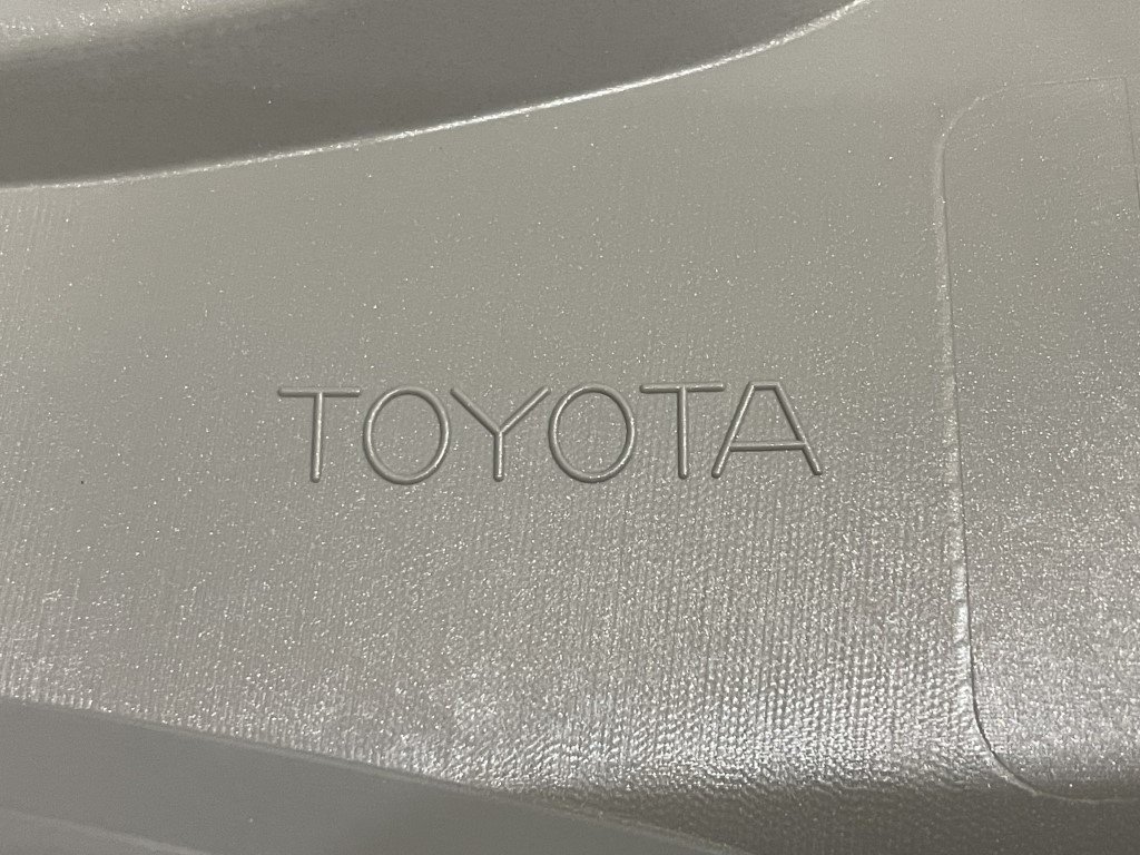 送料無料 新品 TOYOTA トヨタ 200系ハイエース 純正ホイールキャップ ホイールカバー 15インチ 4枚　(WC279)_画像10