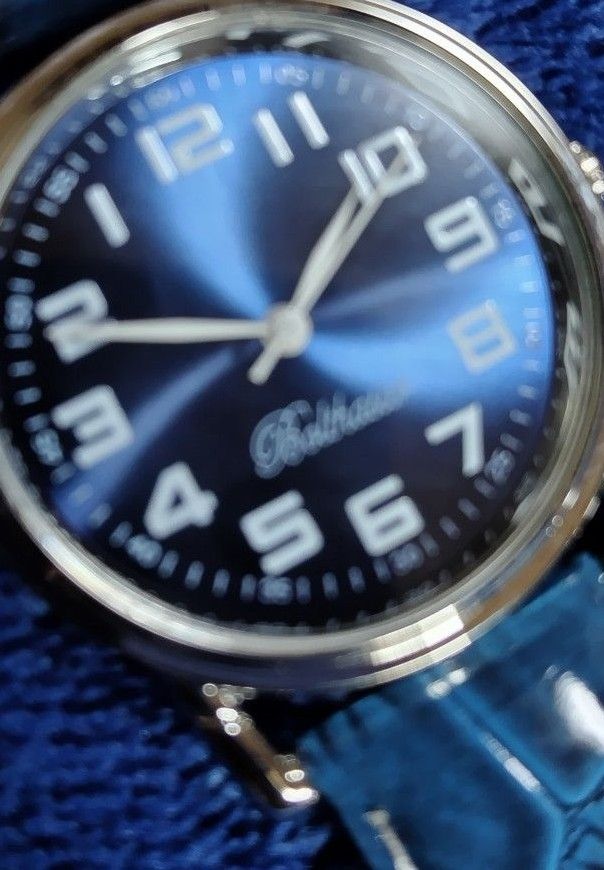 バルダザール逆回転腕時計ブルー 針も逆回転+ハングル腕時計婦人 腕時計 クオーツ時計
