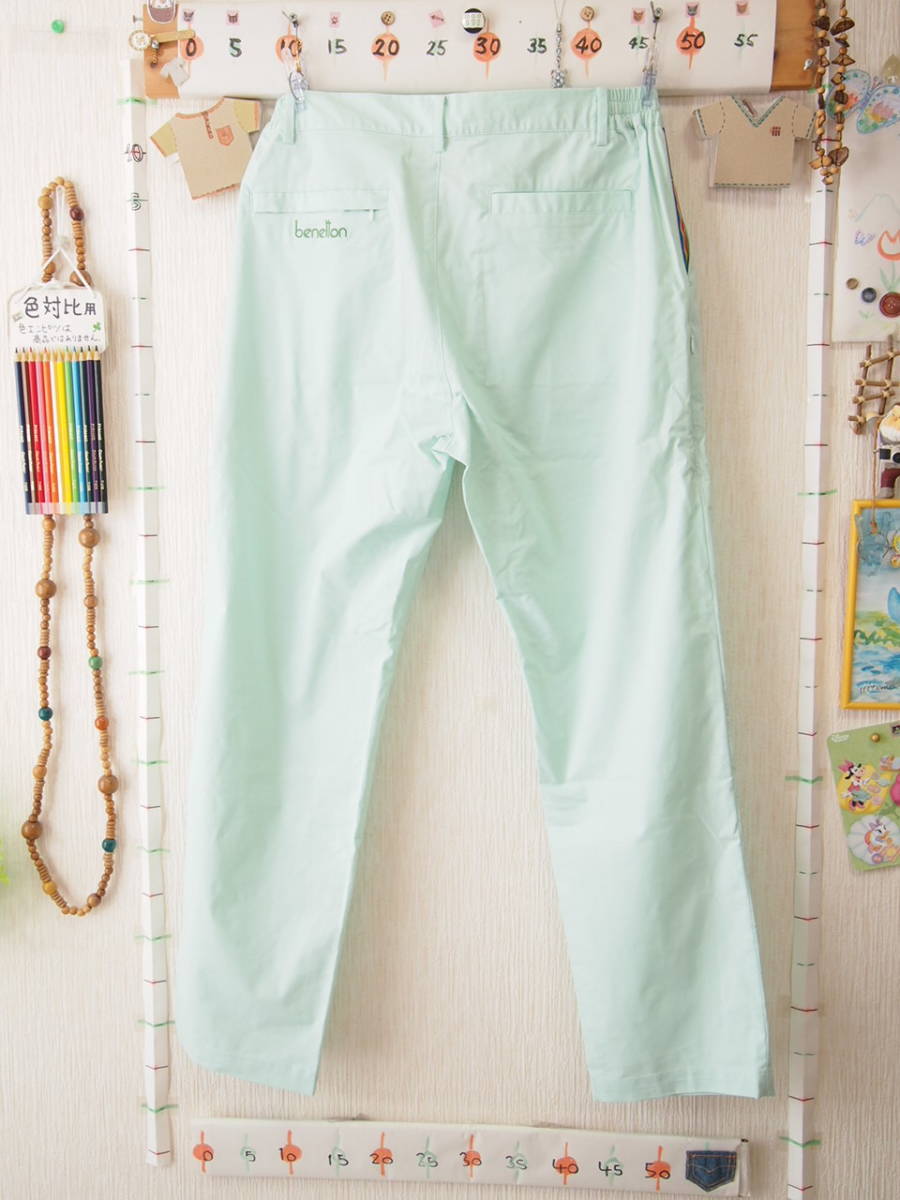 ♪服4837_P5♪ ゴルフパンツ　UNITED COLORS OF BENETTON ベネトン ＬＬ表記 小さめ　W=実測で82-90cm位　股下73cm位 Used ～iiitomo～_画像2