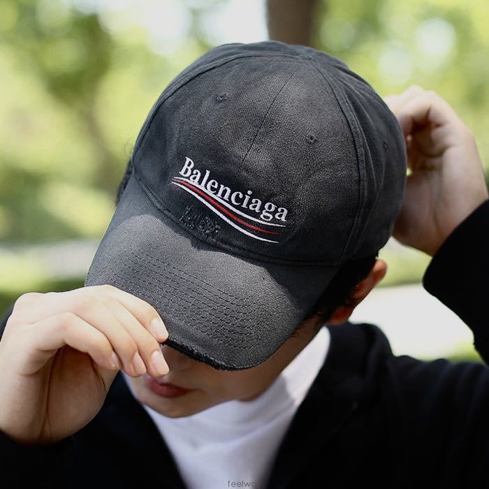 新品未使用 バレンシアガ BALENCIAGA ベースボールCAP ダメージ加工