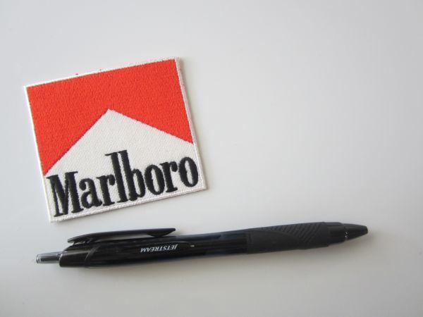 Marlboro マルボロ タバコ ワッペン/刺繍 自動車 整備 レーシング チーム スポンサー 113_画像6