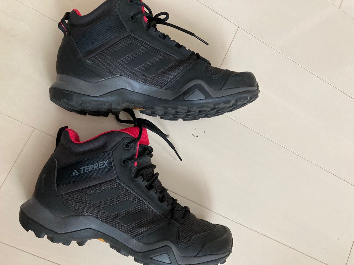 登山靴 adidas TERREX GORE-TEX