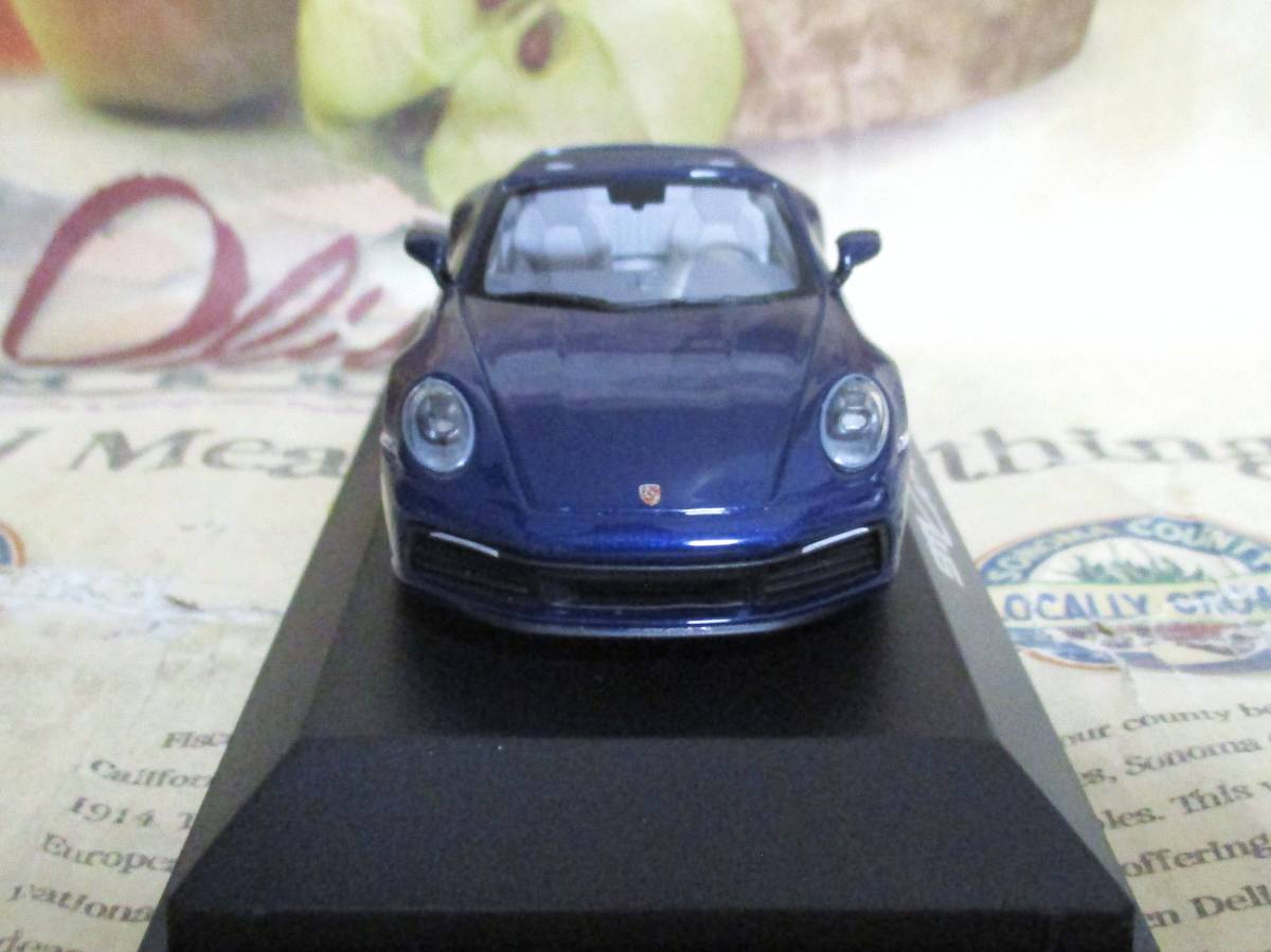 ★レア絶版*ディーラー限定*Minichamps PMA*1/43*Porsche 911 (992) Carrera 4S Cabriolet ジェンシャンブルー*ポルシェ_画像3