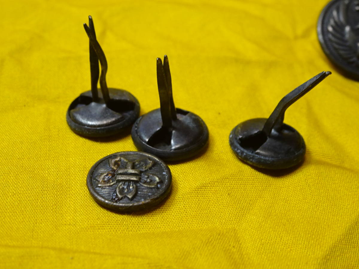 (7-15) post office uniform, hat button inspection :. confidence . postal . post office hat button uniform button 