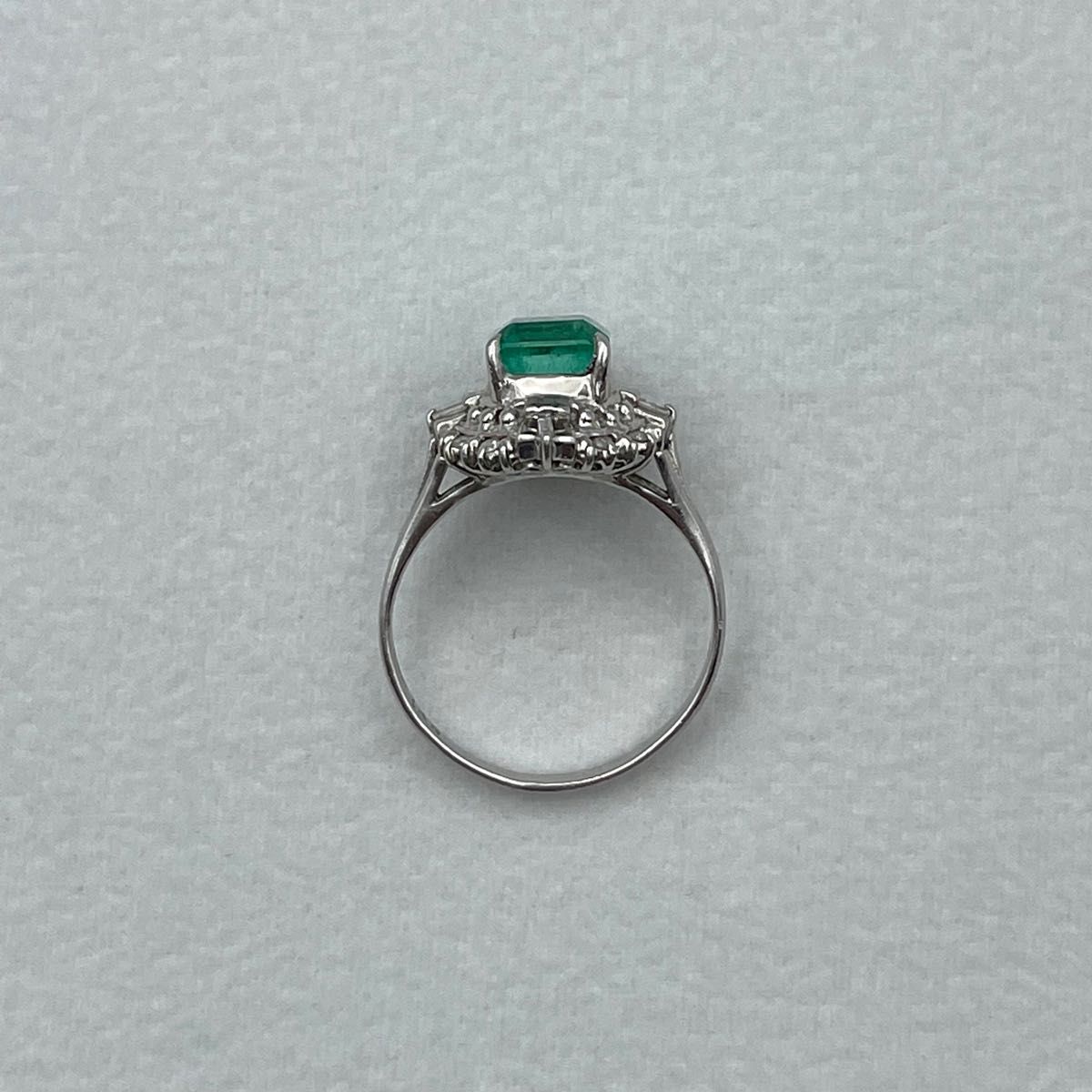 暖色系 pt900 エメラルド1.48ct ダイヤ0.12ct リング - 通販 - karting