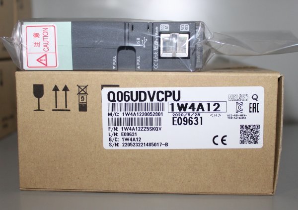 新品未使用(三菱電機☆MITSUBISHI) ユニバーサルモデル高速タイプQCPU