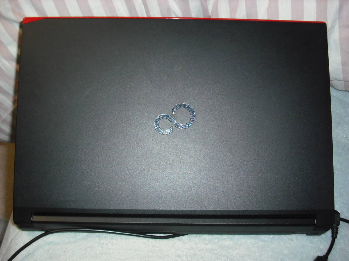 即決！　富士通 LIFEBOOK A553/HX　OSなし　Intel Celeron 1000M 1.80GHz　4GB HDD:なし　15.6型　ブラック系　DVD　AC付 ◇p896◇_画像8