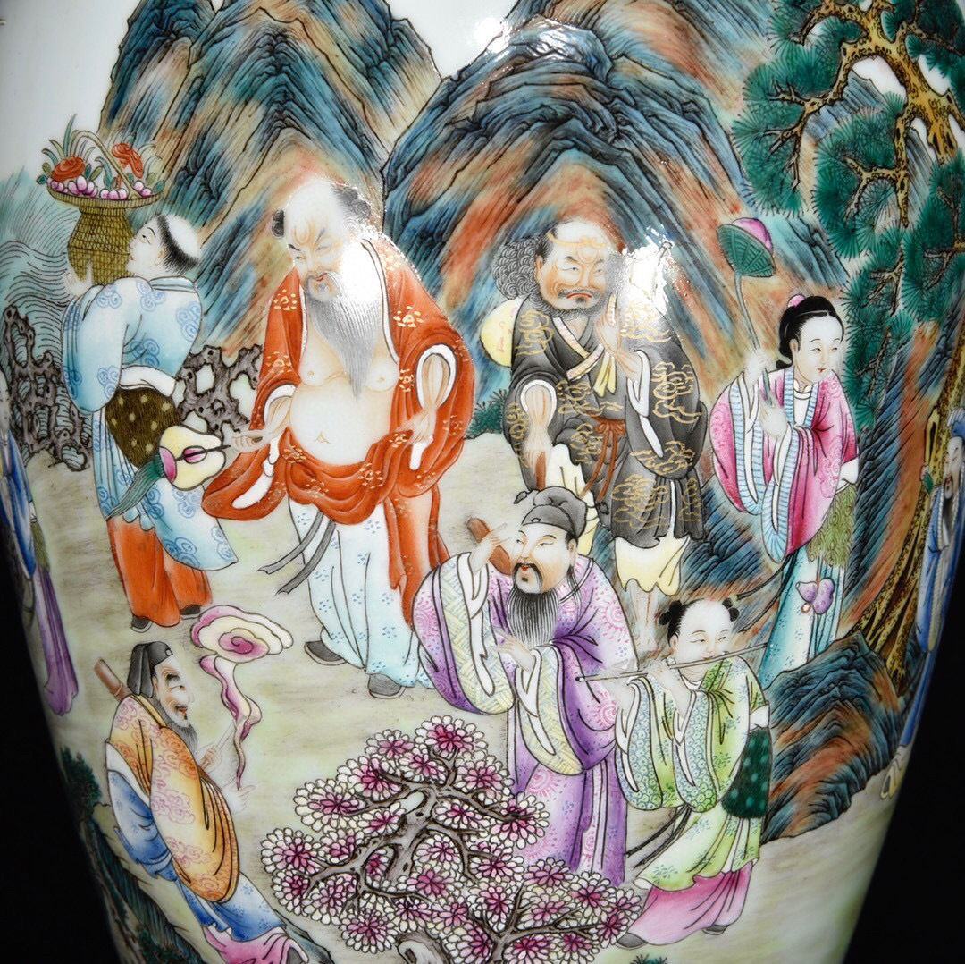 館蔵珍品 清 乾隆年製款 古陶瓷品 粉彩 八仙人物故事紋 蝙蝠耳瓶置物