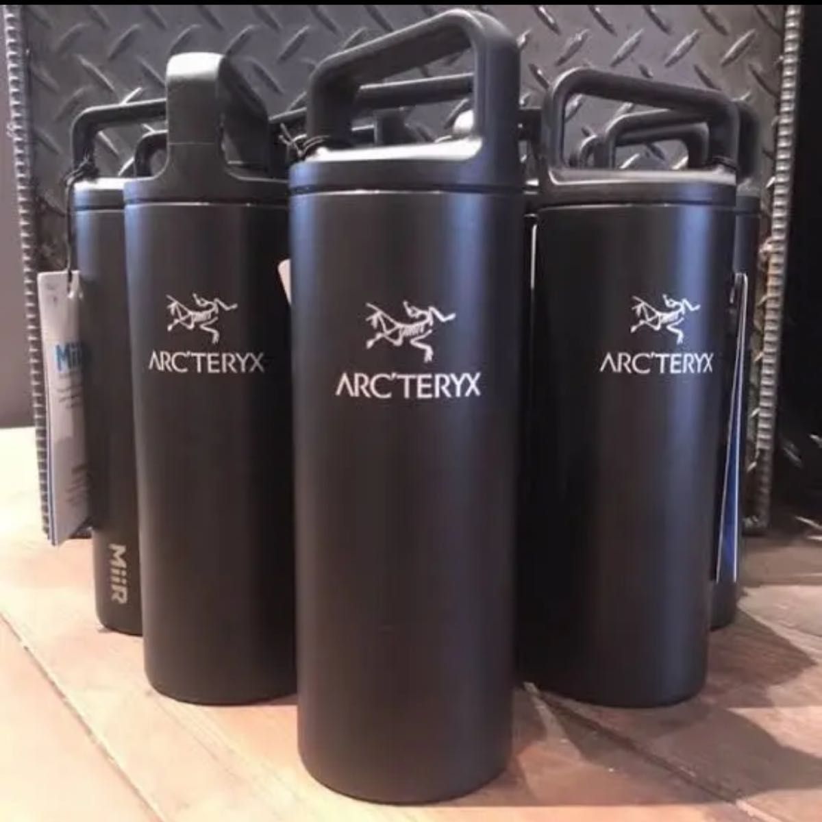 ARC'TERYX MiiR 16oz Wide Mouse Bottle アークテリクス ミアー 16オンスワイドマウスボトル｜PayPayフリマ