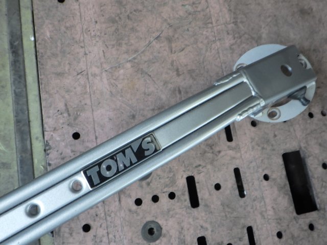 C】 TOM'S トムス フロント ストラットバー タワーバー 補強バー 剛性アップ アッパーパフォーマンスロッド トヨタ GRX120 マークX GRX121_画像3
