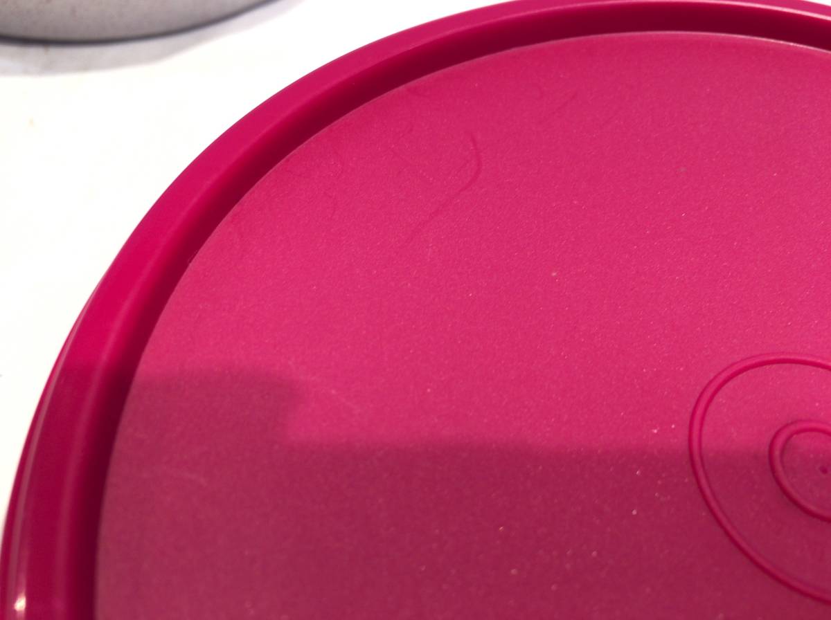 #8917# unused #2 piece set tupperware tapper wear round shape circle preservation container .. container 