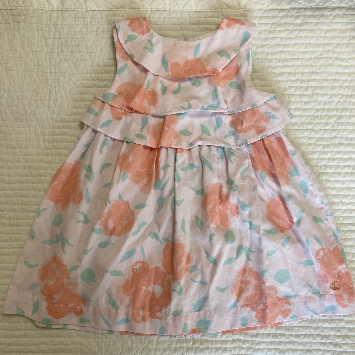 ☆美品☆ PETIT BATEAU プチバトー　ワンピース　ノースリーブ　18m 81㎝　女の子　花柄　夏服　子供服　80相当