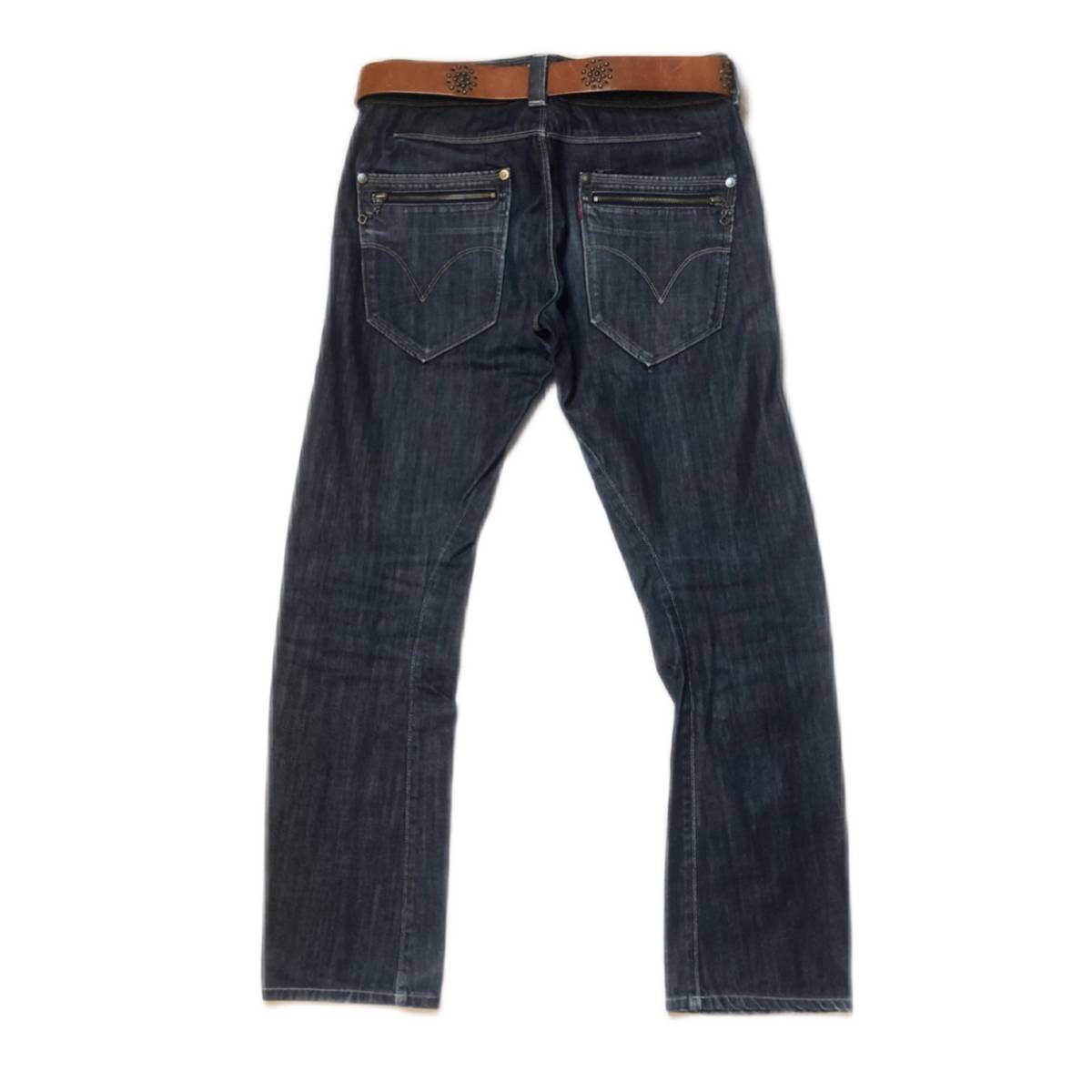 Levi's W32 リーバイス ENGINEERED JEANS ジッパーフライ 紺色 Levi's W32 リーバイス ENGINEERED JEANS ジッパーフライ 紺色