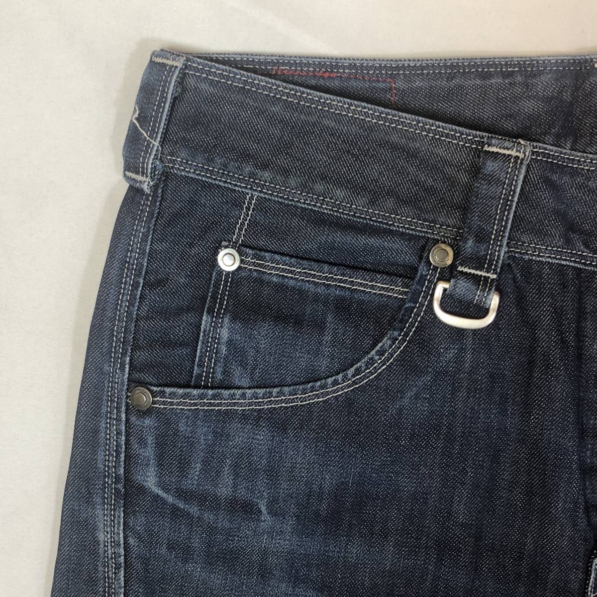 Levi's W32 リーバイス ENGINEERED JEANS ジッパーフライ 紺色 Levi's W32 リーバイス ENGINEERED JEANS ジッパーフライ 紺色