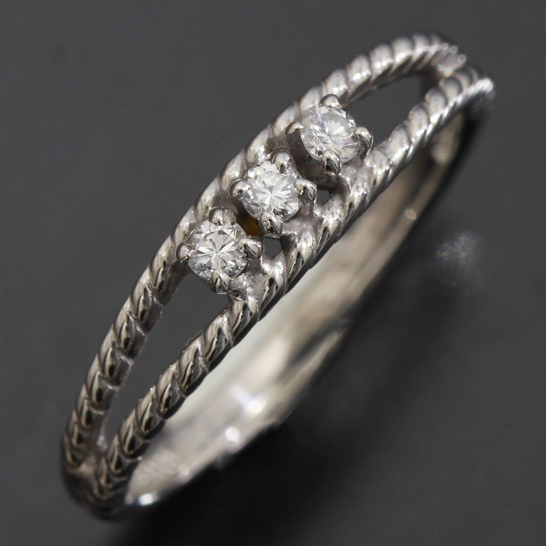 美品 ミキモト Pt900 ダイヤ計0.33ct デザイン リング 指輪-