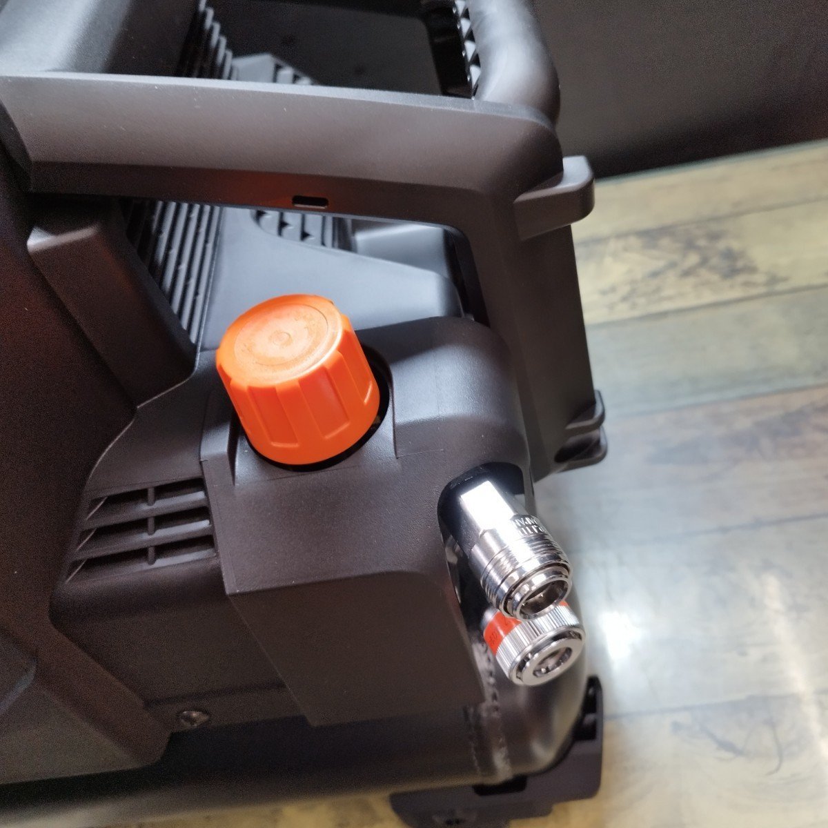 MAXコンプレッサー AK HH1310Eブラック | tspea.org