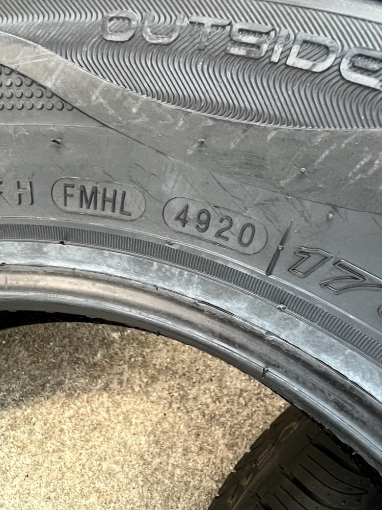 【新古品 】ROADSTONE　N-BLUE ECO SH01　175/70R13 82 T　4本セット　未使用品　2020年41週2本　2020年49週2本　_画像3