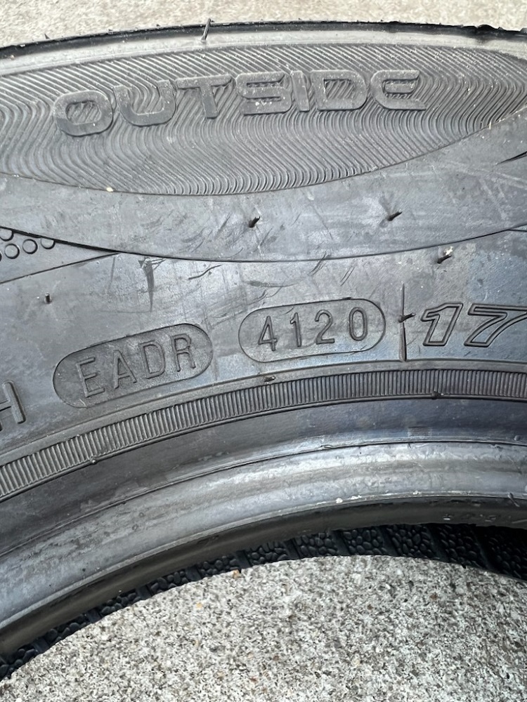 【新古品 】ROADSTONE　N-BLUE ECO SH01　175/70R13 82 T　4本セット　未使用品　2020年41週2本　2020年49週2本　_画像2