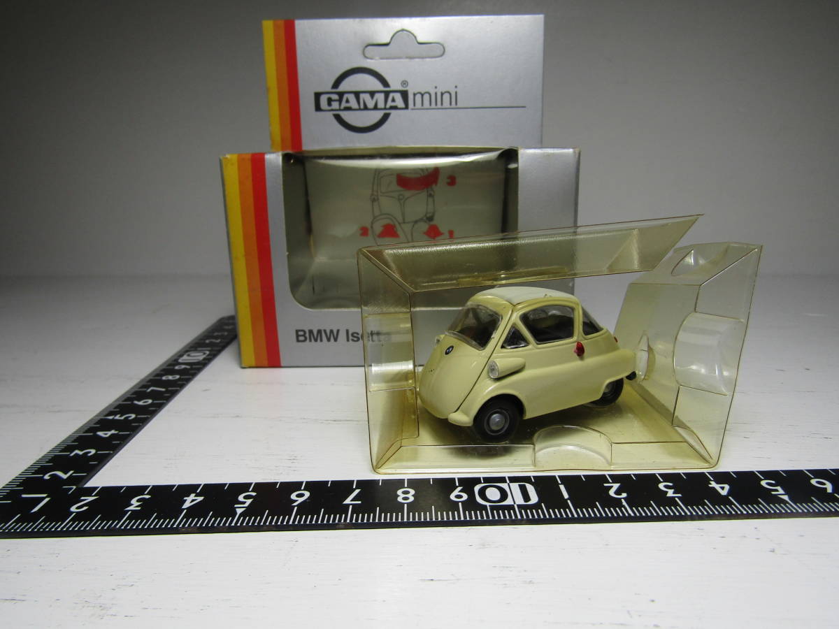 BMW Isetta 1/43 Ise taGAMA mini old west Germany made Made in WEST Germany Bubble car rare Vintage opening and closing door Berlin wall .. front 