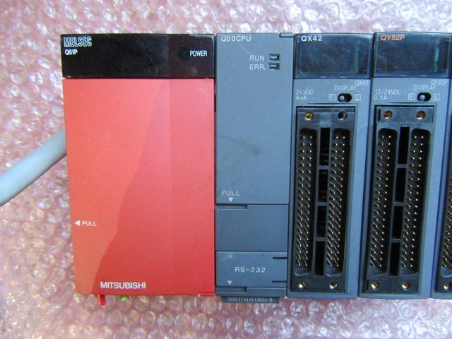 TJ230672 PLC CPU ユニット　三菱/MITSUBISHI　Q61P,QX42,QY82P,QX42(QY502個)　制御盤から外しました。 動作機械から外した,その後未確認_画像8