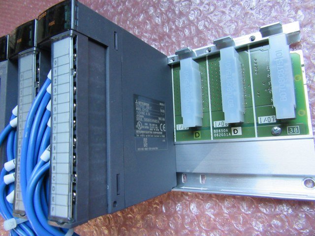 TJ230672 PLC CPU ユニット　三菱/MITSUBISHI　Q61P,QX42,QY82P,QX42(QY502個)　制御盤から外しました。 動作機械から外した,その後未確認_画像3