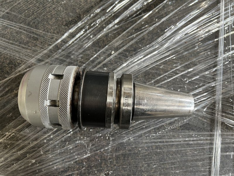 【国内配送】 TU220203 ミーリングチャック BT40-C32-105 NIKKEN/日研 その他 【国内配送】 TU220203 ミーリングチャック BT40-C32-105 NIKKEN/日研 その他