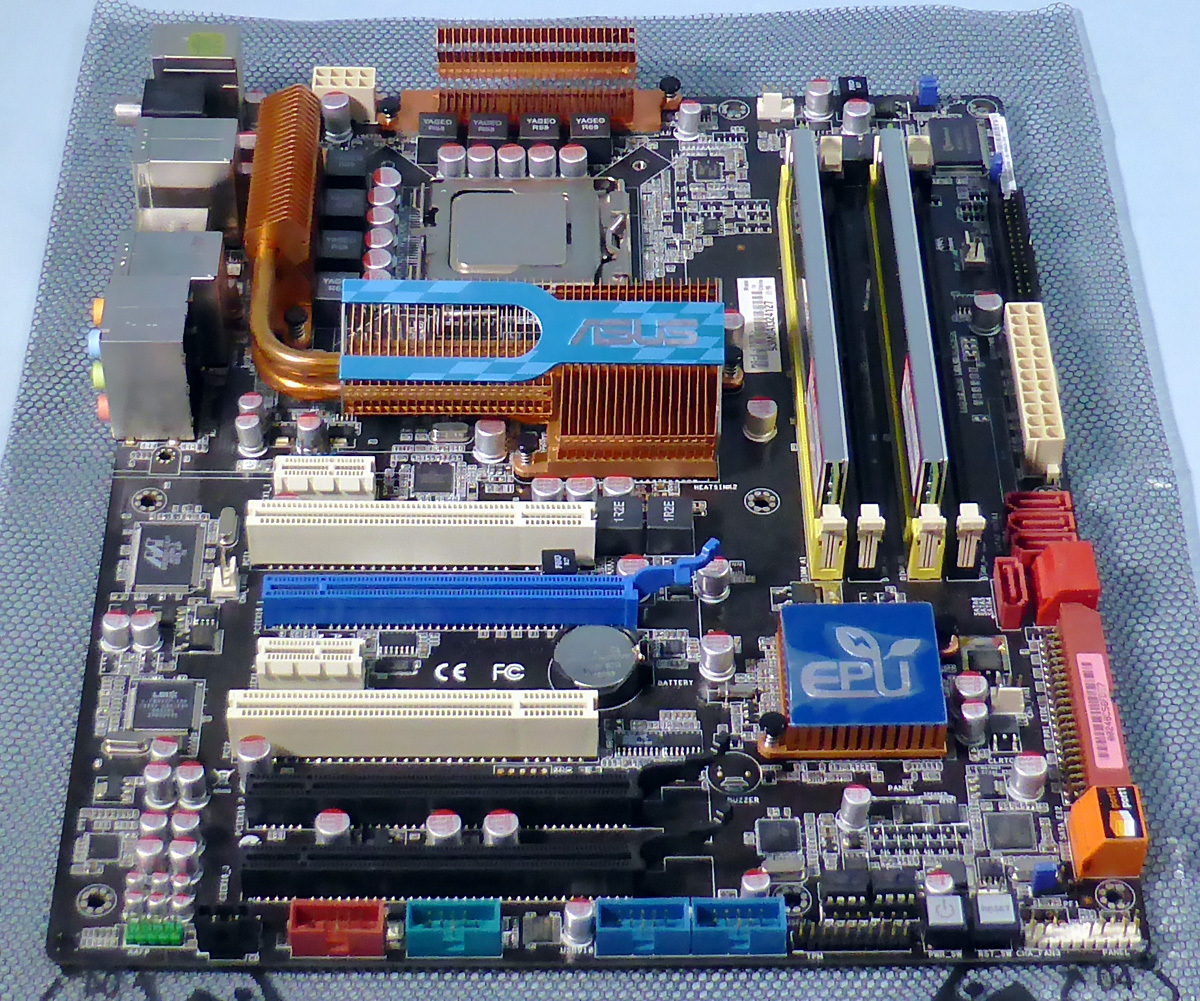 入荷中 ASUS/P5Q-E/Intel 4GB付き/中古美品 E8400+メモリ P45+ICH10R