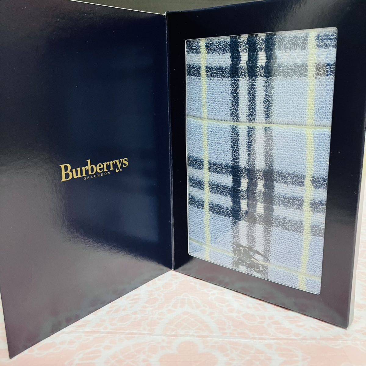 新品/BURBERRY/ミニテリー/正規品/バーバリー/綿100%/未使用/即決/匿名発送/ノバチェック/箱付き/タオルハンカチ/水色/ウォッシュ/ハンド_画像1