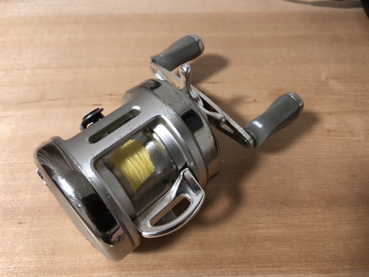 RYOBI リョービ バリウス M300 後期型 状態良好 美品 ベイト RYOBI リョービ バリウス M300 後期型 状態良好 美品 ベイト