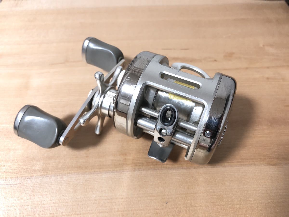 RYOBI リョービ バリウス M300 後期型 状態良好 美品 ベイト RYOBI リョービ バリウス M300 後期型 状態良好 美品 ベイト