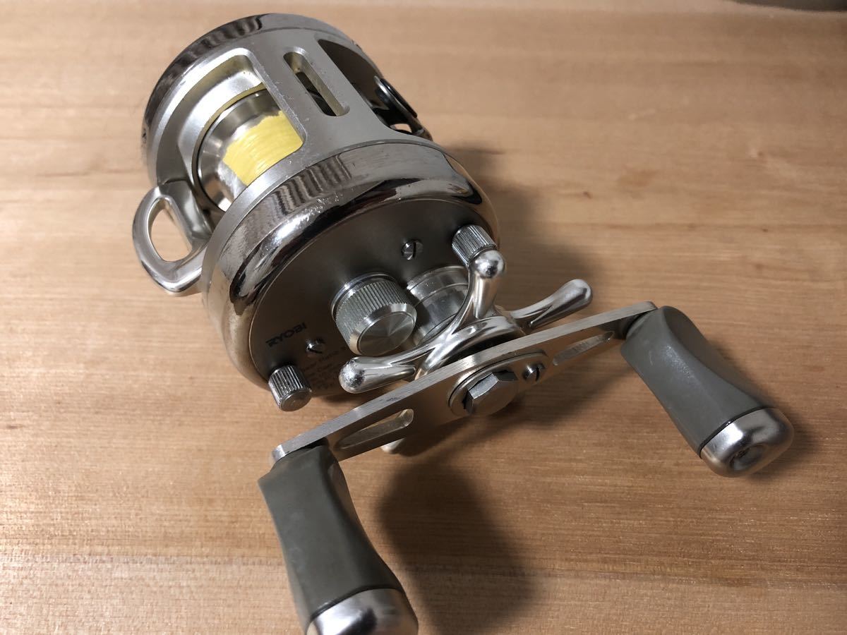 RYOBI リョービ バリウス M300 後期型 状態良好 美品 ベイト RYOBI リョービ バリウス M300 後期型 状態良好 美品 ベイト