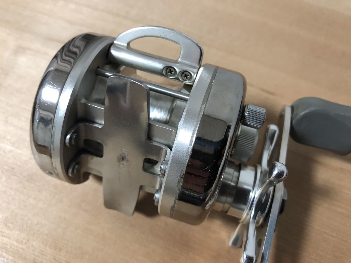 RYOBI リョービ バリウス M300 後期型 状態良好 美品 ベイト RYOBI リョービ バリウス M300 後期型 状態良好 美品 ベイト
