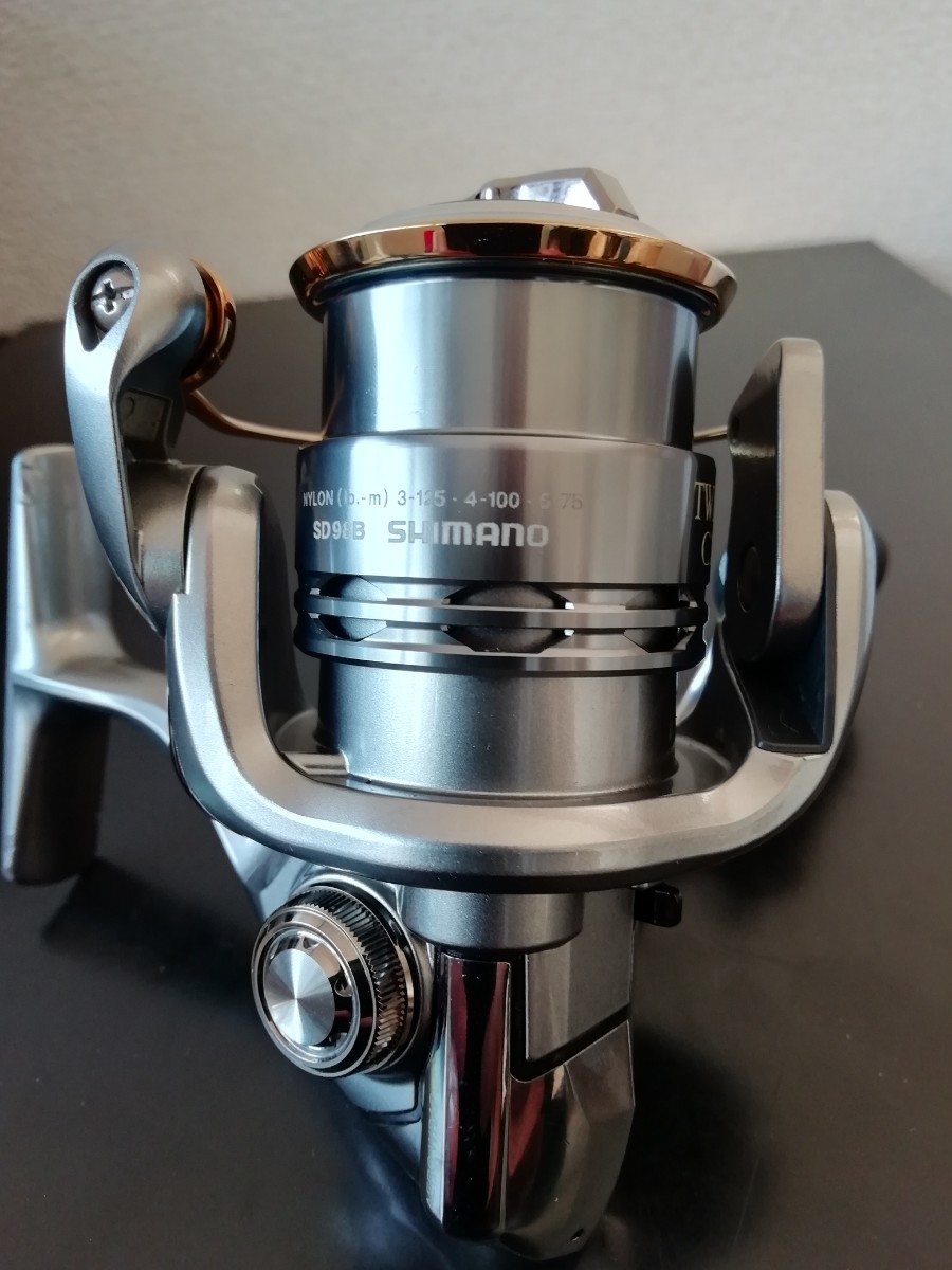 SHIMANO 良品 11ツインパワーC2000S Made in JAPAN シマノ_画像2