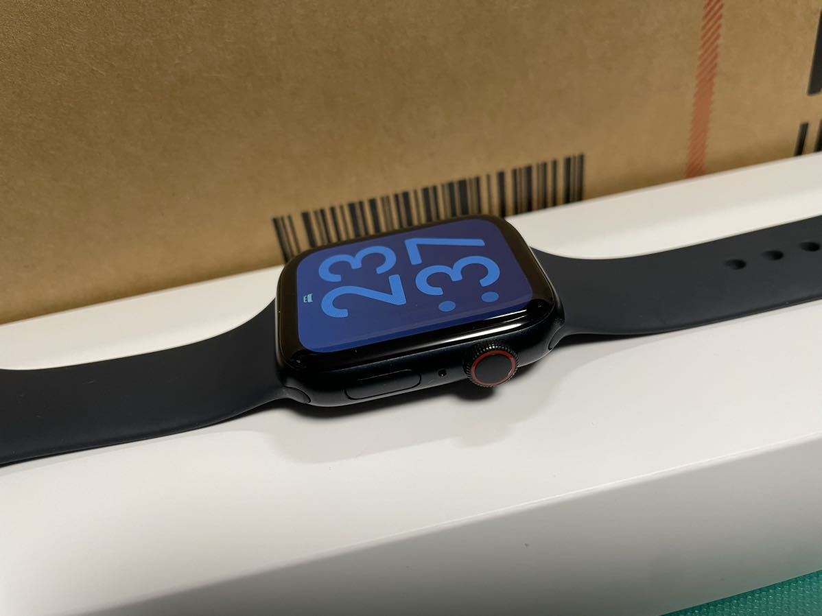 Apple Watch SE2 （第二世代）ミッドナイトアルミニウム 44mm GPS