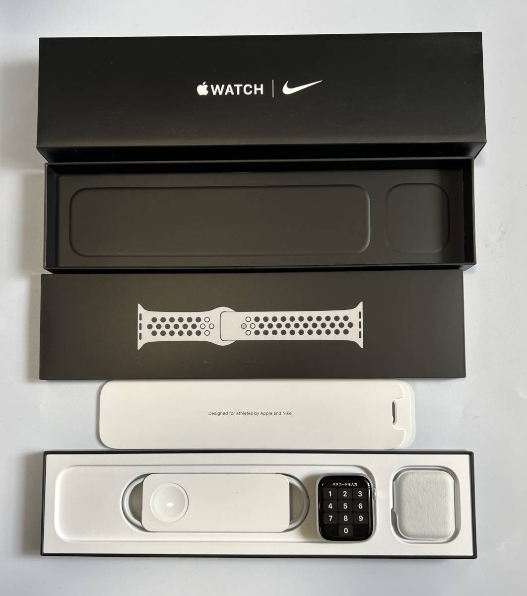 Apple Watch Nike Series 6 GPSモデル 44mm シルバーアルミニウムケースとピュアプラチナム/ブラックNikeスポーツバンド MG293J/A_画像1