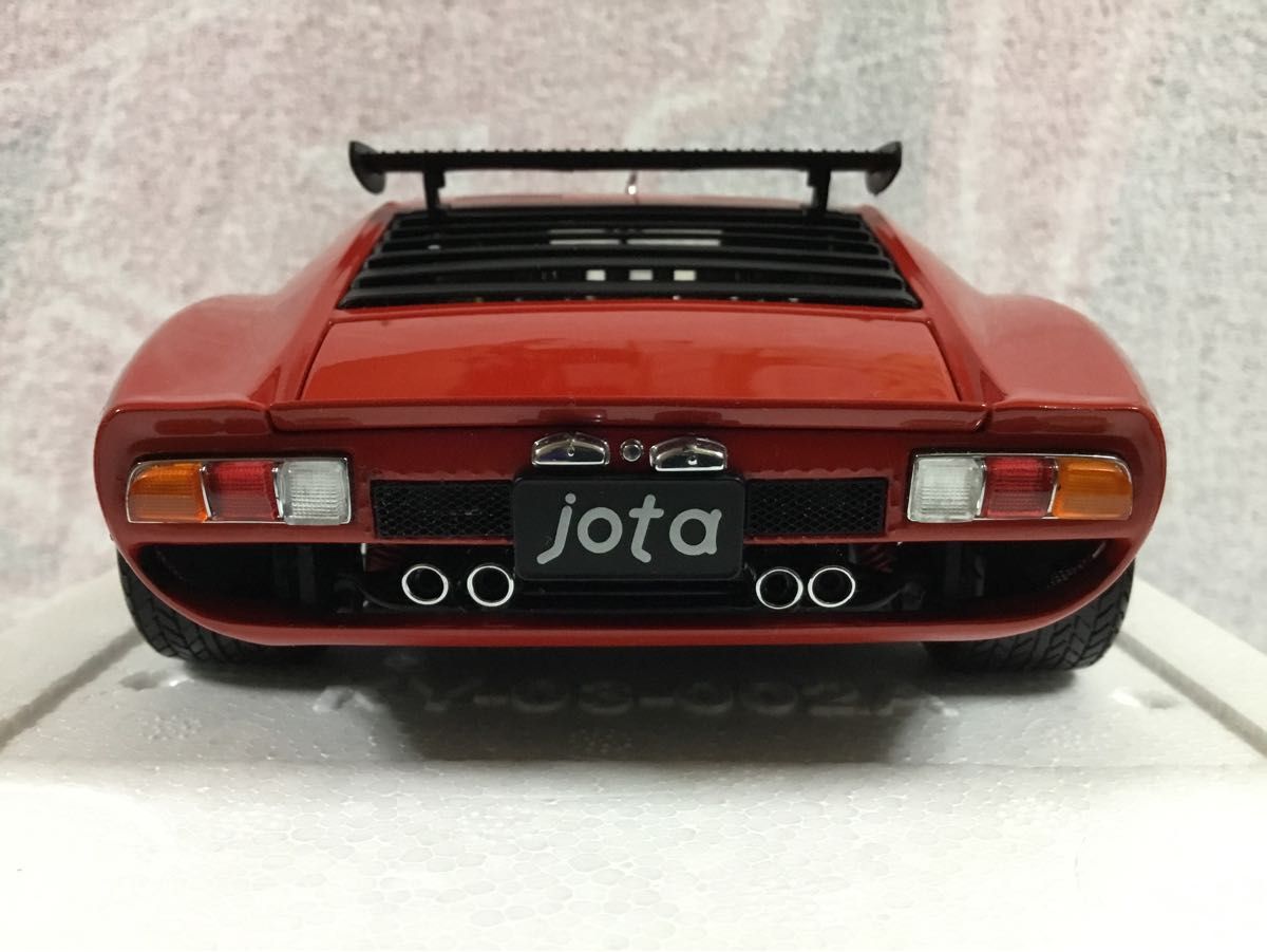 京商 1/18 ランボルギーニ イオタ SVR 2008 レッド 実車内装 京商 1/18 ランボルギーニ イオタ SVR 2008 レッド 実車内装