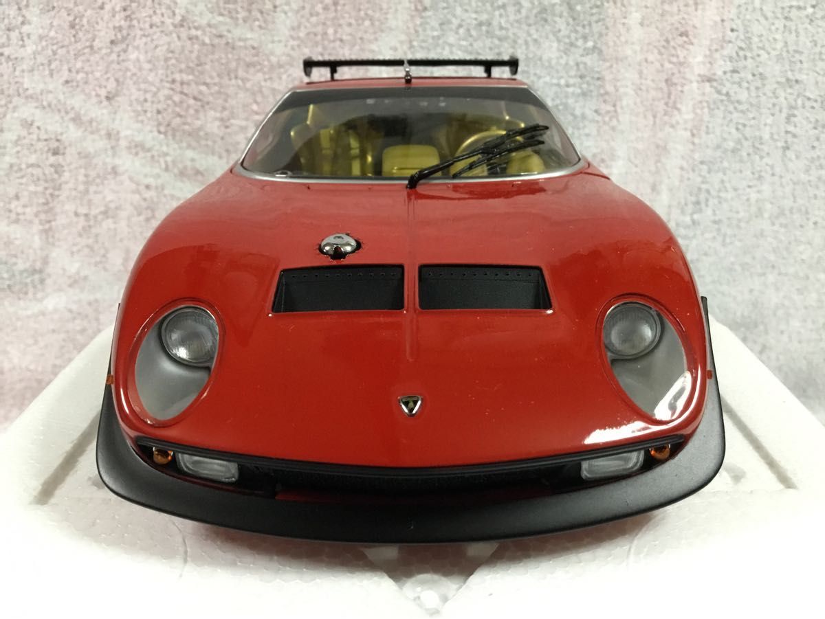 京商 1/18 ランボルギーニ イオタ SVR 2008 レッド 実車内装 京商 1/18 ランボルギーニ イオタ SVR 2008 レッド 実車内装