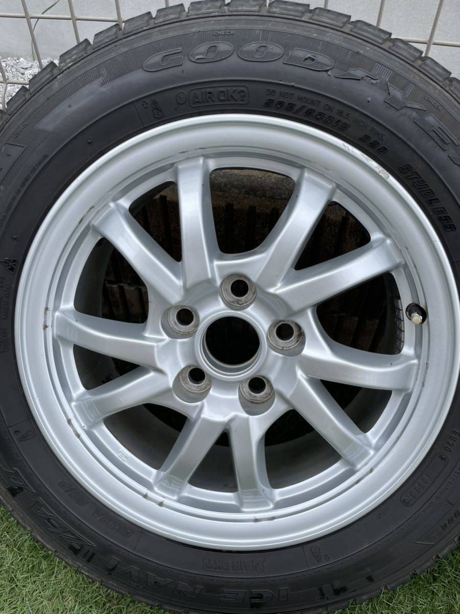 プリウスα 純正アルミホイール 205/60R16 グッドイヤー アイスナビゼア