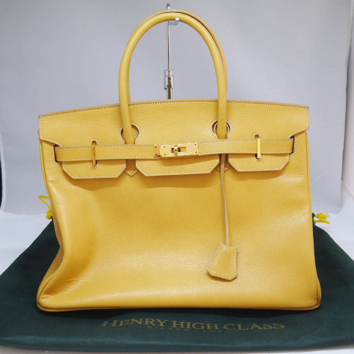 H51 HIGH CLASS ハイクラス ハンドバッグ レザー 鍵付き 美品 HENRY HIGH CLASSヘンリーハイクラスのレザーハンドバッグです。