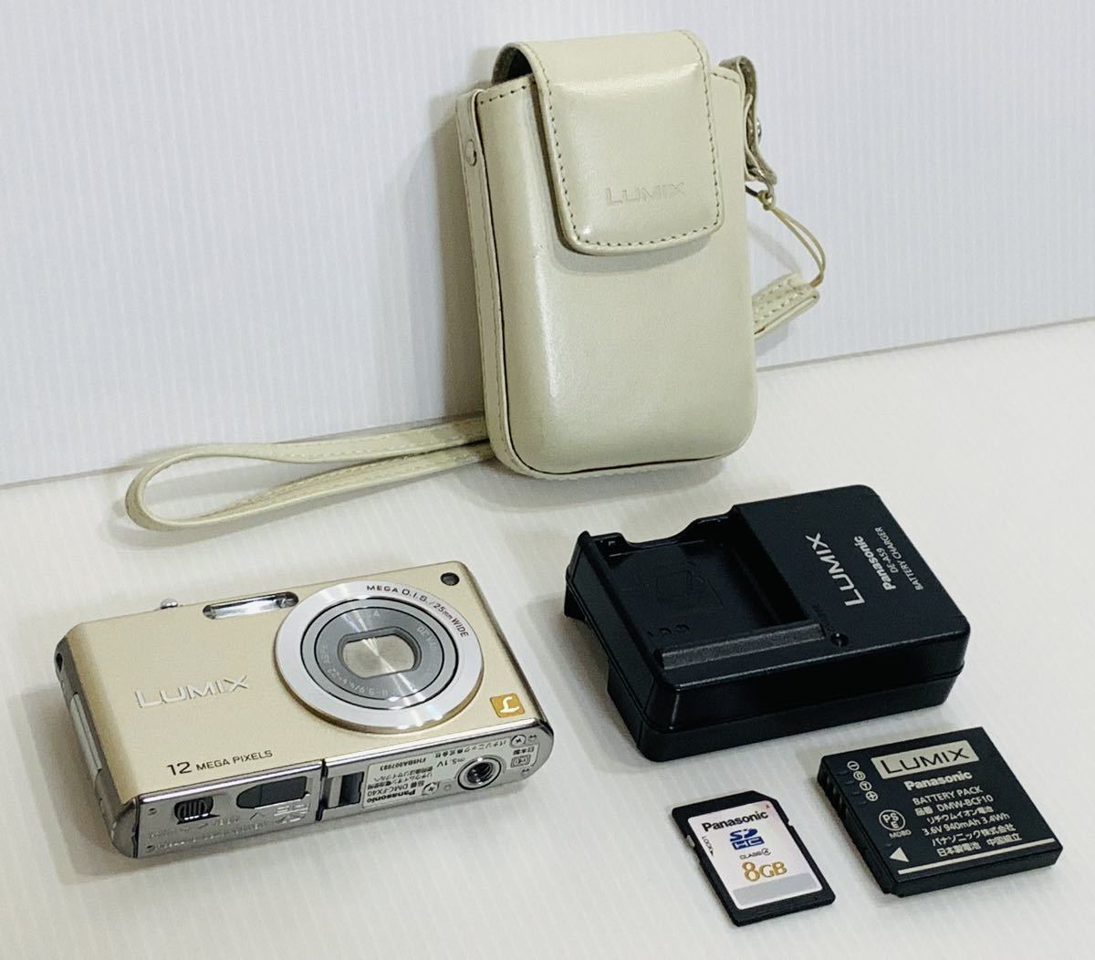 ルミックス LUMIX デジタルカメラ DMC-FX40 12メガピクセル SD8GB 充電器 ケース付き 動作確認済 デジカメ パナソニック Panasonic 日本製_画像1