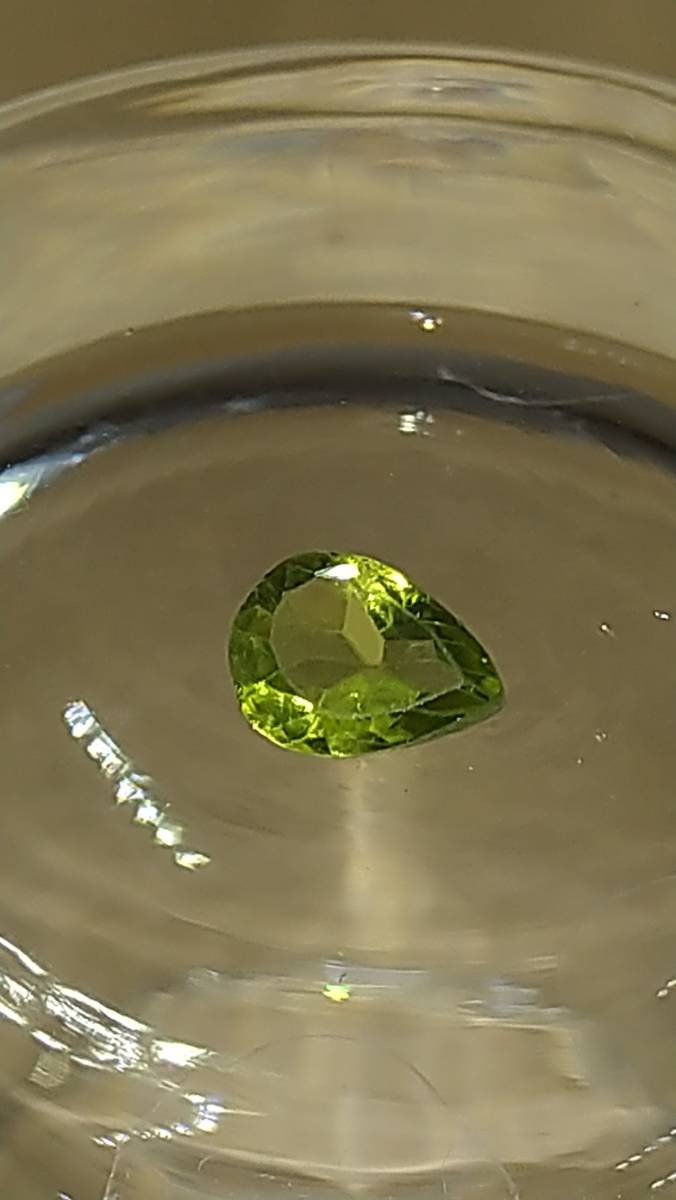 ペリドット　裸石　ルース　ペアカット　0.85ct 54_画像1