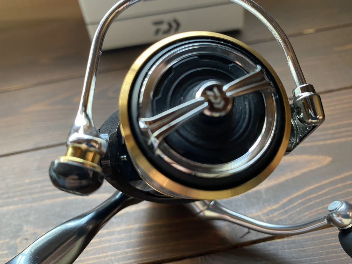 ☆ダイワ DAIWA 20ルビアス FC LT2000S 軽巻きチューニング済み 品