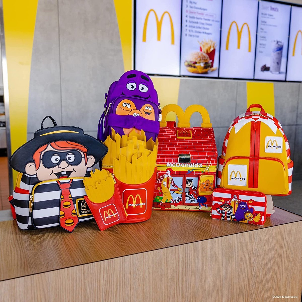 McDonald's マクドナルド Loungefly ハッピーセット ミニバックパック アメリカン 輸入雑貨 USA Happy Meal Mini Backpack