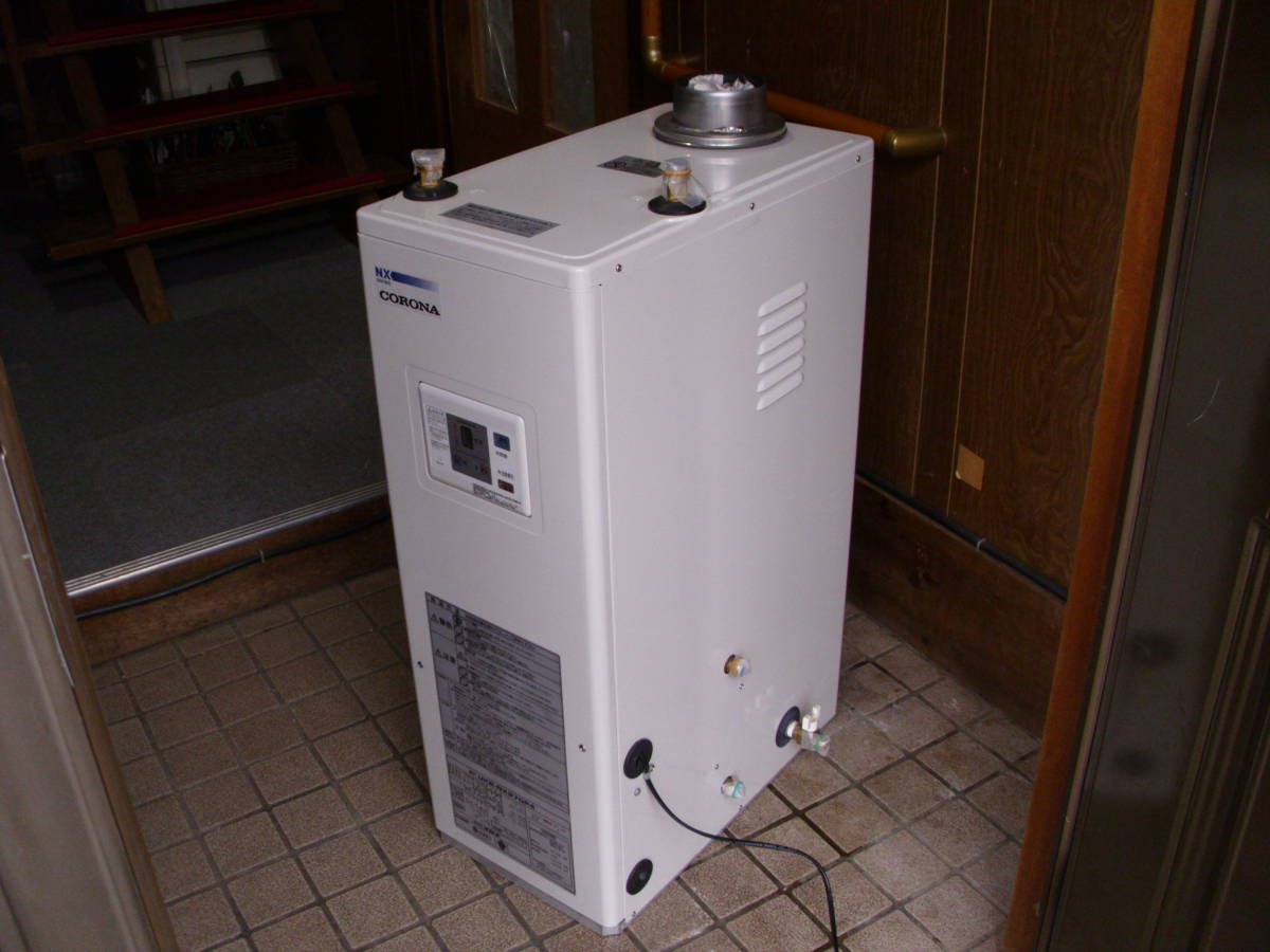 コロナ 石油給湯機・風呂釜 UKB-NX370P 追い焚き 2015年製 コロナ 石油給湯機・風呂釜 UKB-NX370P 追い焚き 2015年製