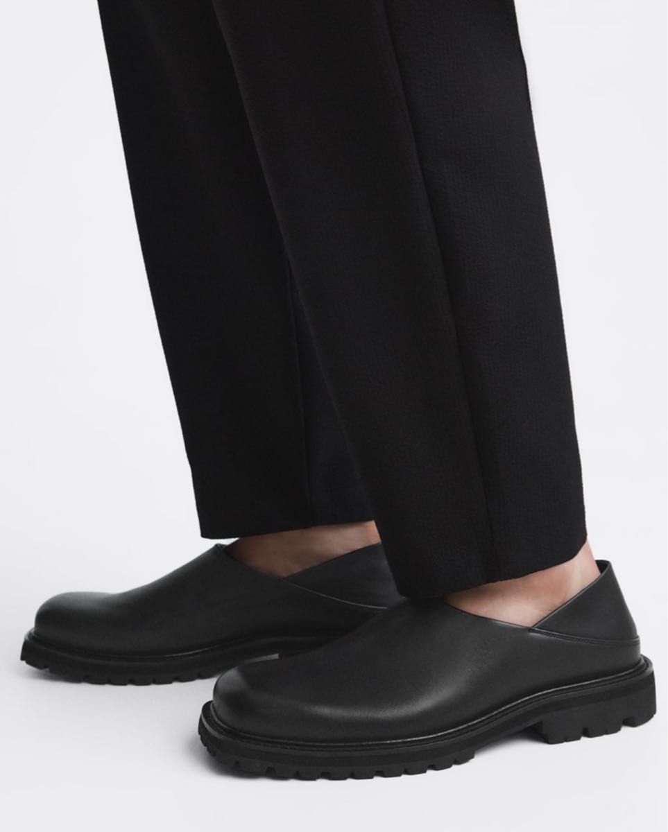 ZARA VIBRAM レザーミュール-